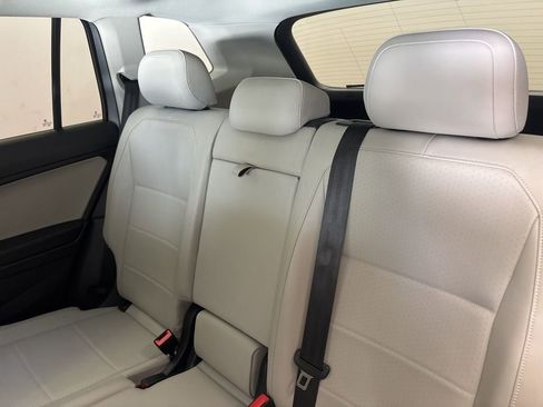 Used 2020 Volkswagen Tiguan SE image 13