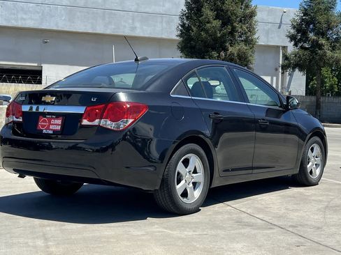 Used 2015 Chevrolet Cruze LT FWD image 3