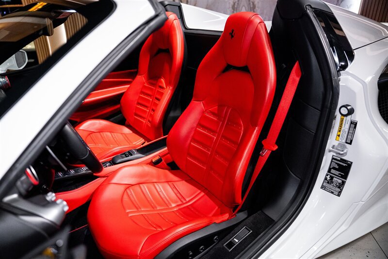 Used 2021 Ferrari F8 Tributo RWD image 11