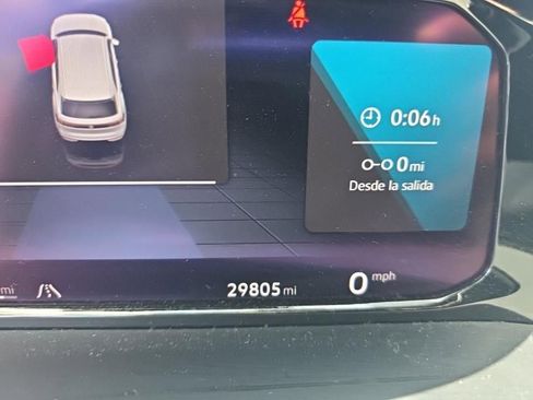 Used 2024 Volkswagen Atlas Cross Sport SE FWD image 2