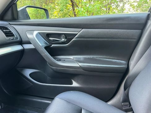 Used 2016 Nissan Altima 3.5 SR FWD image 8