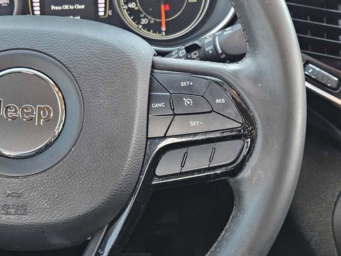 Used 2020 Jeep Cherokee Latitude Plus image 26