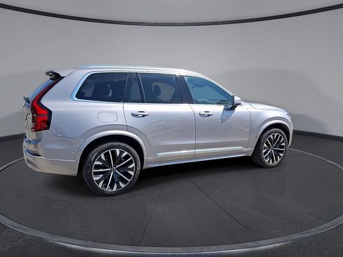 Certified 2026 Volvo XC90 B6 Plus AWD/4WD image 7