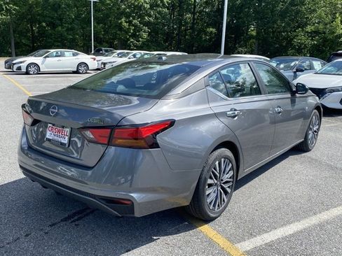 New 2025 Nissan Altima 2.5 SV image 8