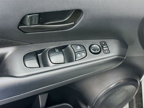 Used 2024 Nissan Kicks S image 15