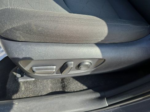 Used 2024 Toyota RAV4 XLE image 18