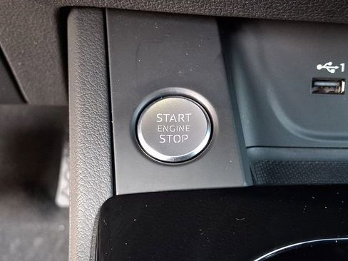 Used 2024 Audi A4 2.0T Premium image 25