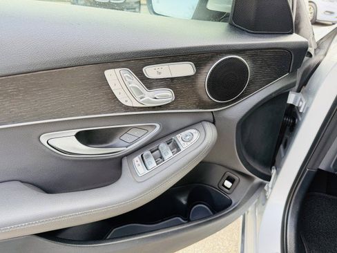 Used 2020 Mercedes-Benz C 300 Sedan image 10