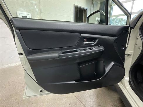 Used 2014 Subaru Crosstrek 2.0i Premium AWD/4WD image 10