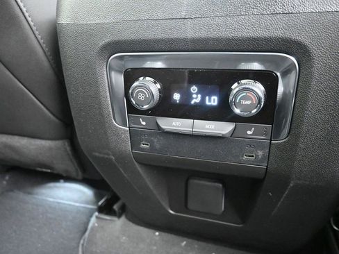 New 2026 Chevrolet Suburban RST image 9