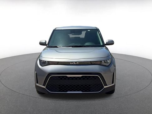 Used 2025 Kia Soul LX w/ LX Technology Package image 4
