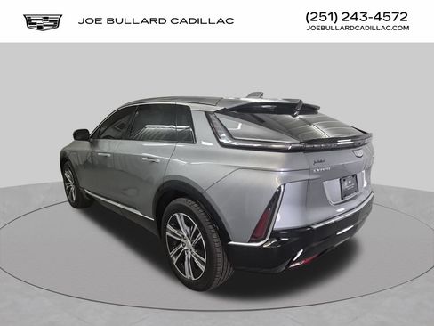 New 2026 Cadillac Lyriq Premium Luxury w/ LPO, Floor Liner Package AWD/4WD image 5