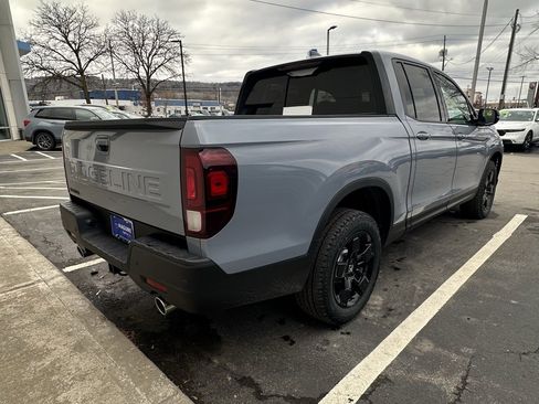 New 2026 Honda Ridgeline Black Edition image 3
