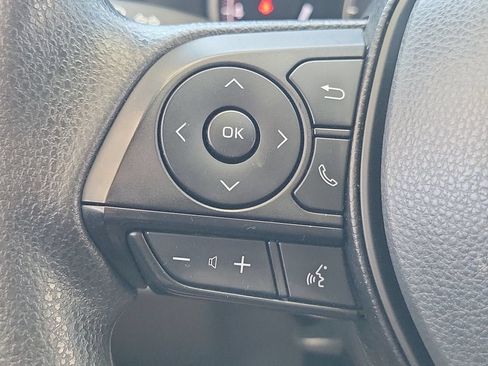 Used 2024 Toyota RAV4 XLE FWD image 24