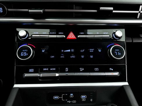 Used 2025 Hyundai Santa Fe SEL FWD image 24