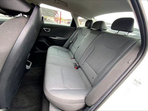Used 2025 Kia K4 FWD image 21