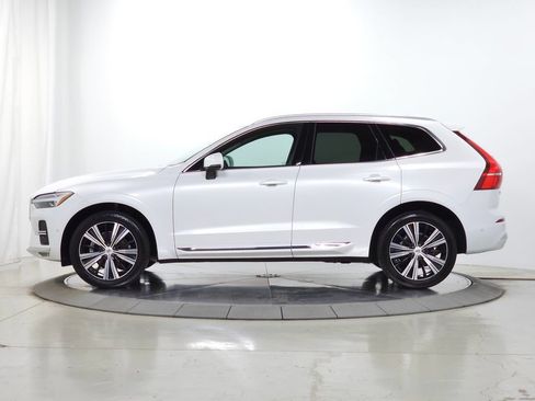 Used 2023 Volvo XC60 B5 Plus w/ Climate Package AWD/4WD image 6