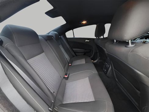 Used 2022 Dodge Charger R/T w/ Blacktop Package image 9