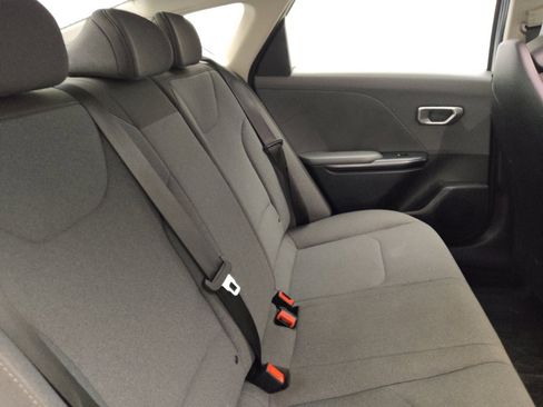 Used 2025 Kia K4 FWD image 19