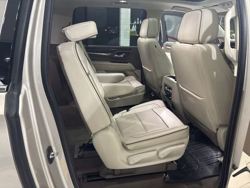 Used 2021 GMC Yukon XL Denali w/ Denali Premium Package image 35