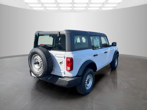 New 2025 Ford Bronco Base image 4