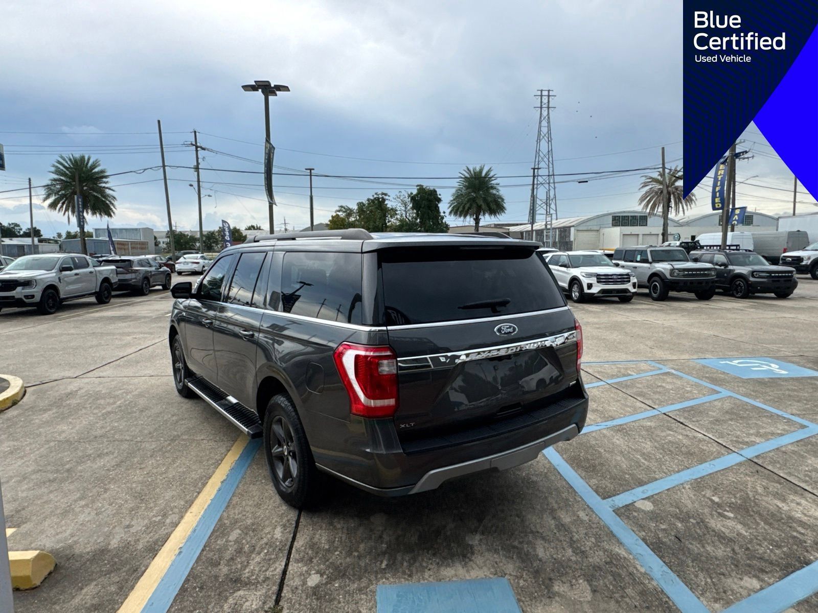 Used 2020 Ford Expedition Max XLT w/ Equipment Group 202A AWD/4WD image 7
