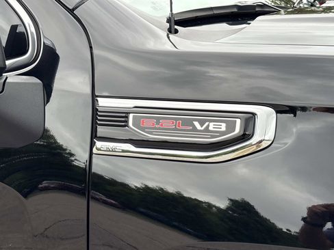 Used 2022 GMC Sierra 1500 Denali w/ Denali Premium Package AWD/4WD image 11