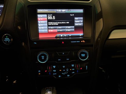 Used 2016 Ford Explorer XLT w/ Equipment Group 202A image 20