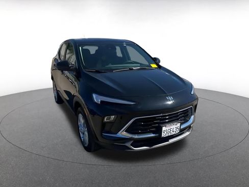 Used 2025 Buick Encore GX Preferred image 3