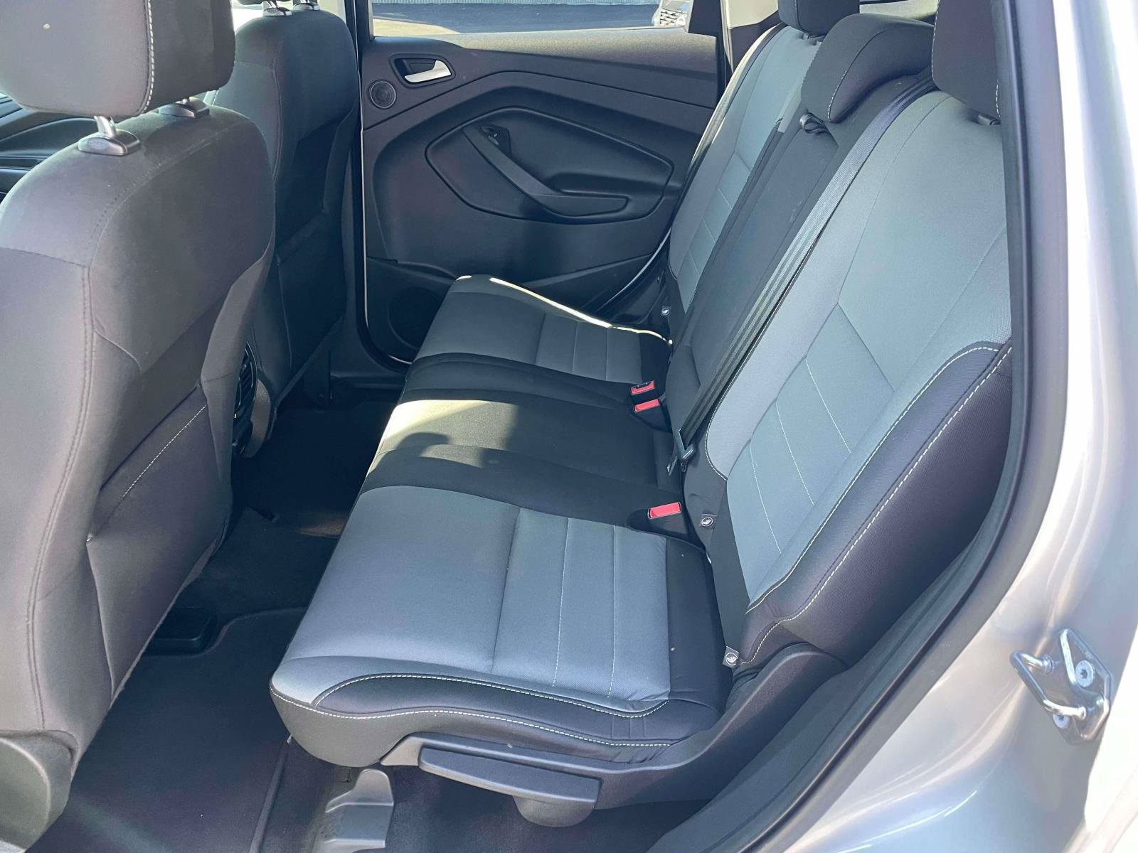 Used 2016 Ford Escape SE w/ Equipment Group 201A AWD/4WD image 13