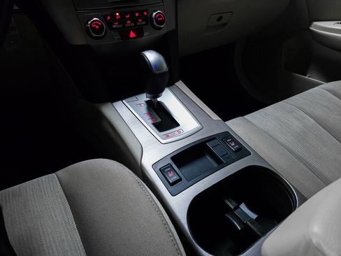 Used 2013 Subaru Outback 2.5i Premium image 29