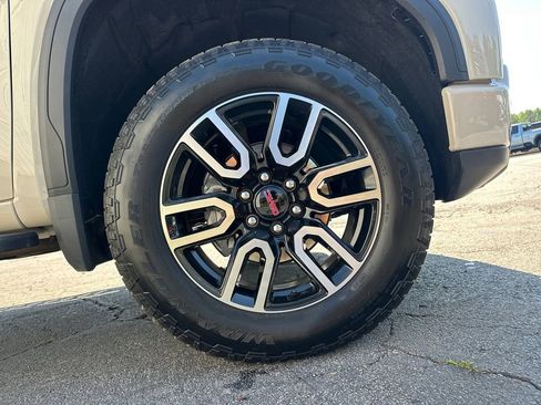 Used 2026 GMC Sierra 1500 AT4 w/ AT4 Premium Package AWD/4WD image 13