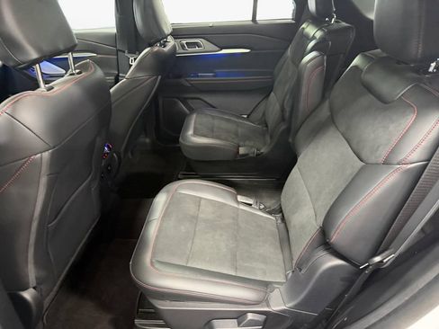 Used 2025 Ford Explorer ST AWD/4WD image 13