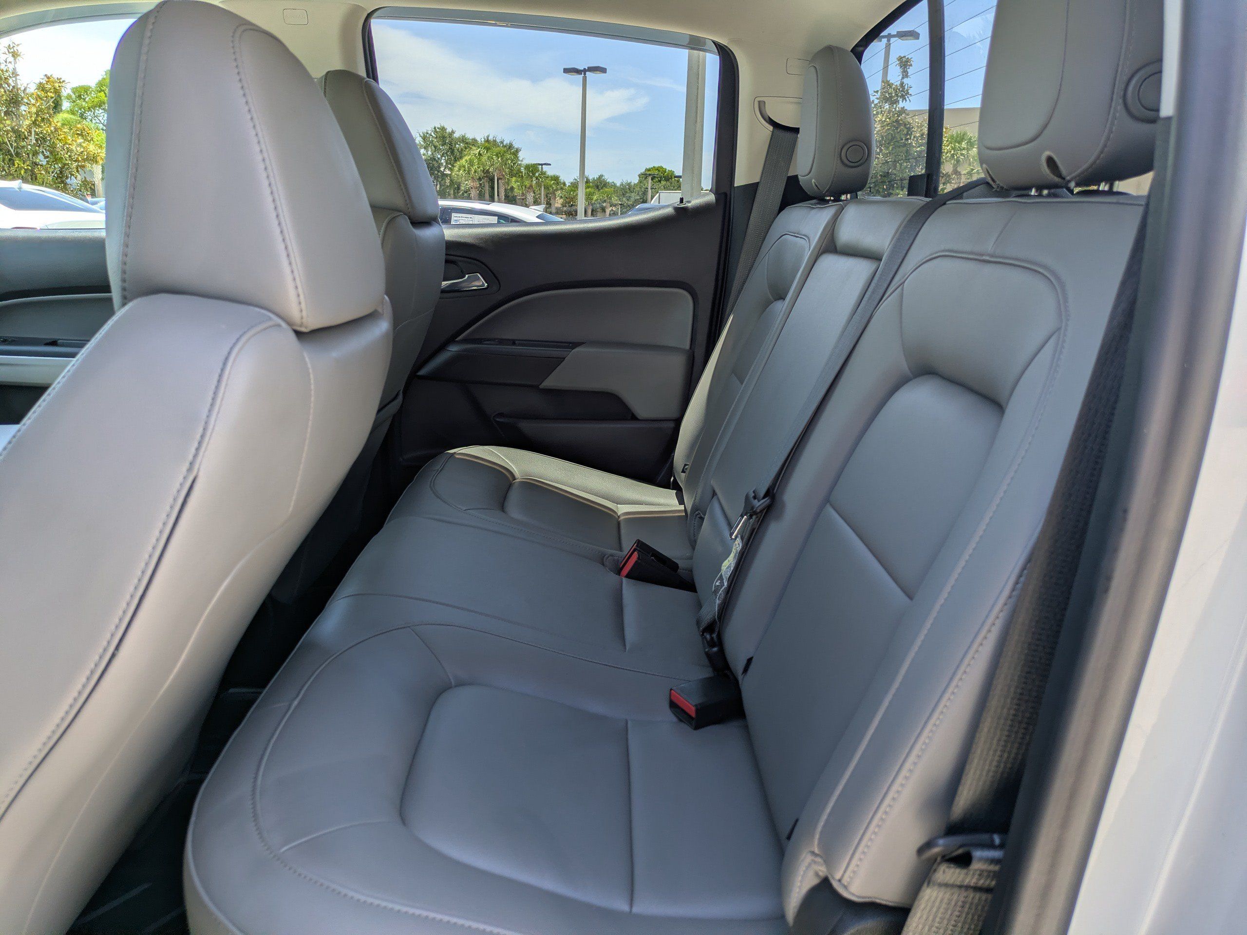 Used 2017 Chevrolet Colorado LT w/ Luxury Package, Chrome RWD image 12