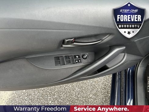 Used 2024 Toyota Corolla LE w/ LE Convenience Package FWD image 12