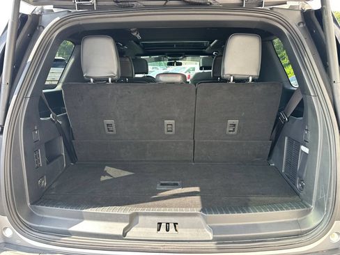 Used 2023 Ford Expedition Limited RWD image 19