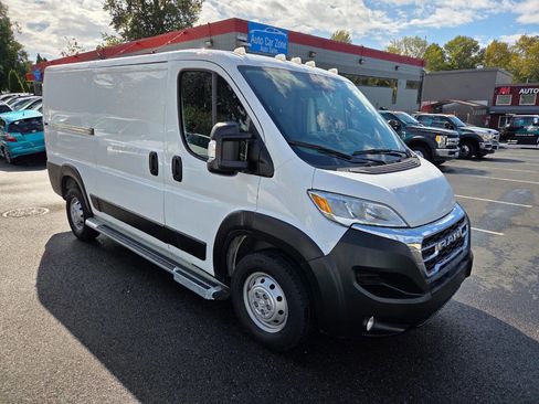 Used 2023 RAM ProMaster 2500 image 8