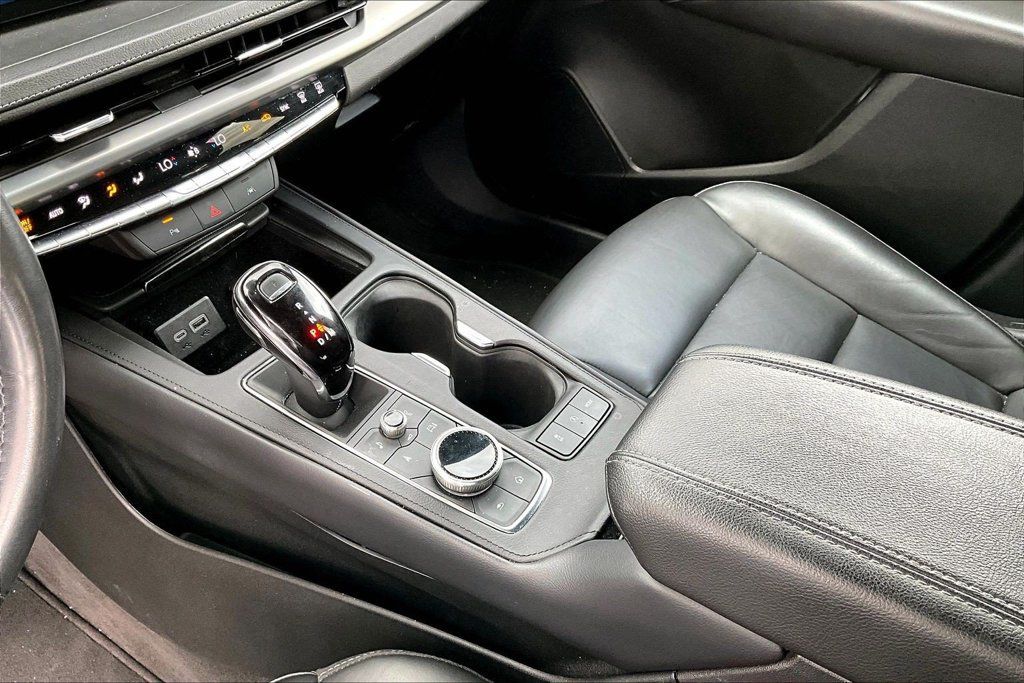 Used 2024 Cadillac XT4 Premium Luxury AWD/4WD image 16
