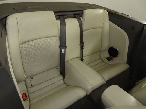 Used 2010 Jaguar XK Convertible image 34