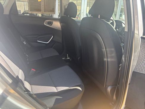 Used 2025 Kia Soul LX w/ LX Technology Package image 37