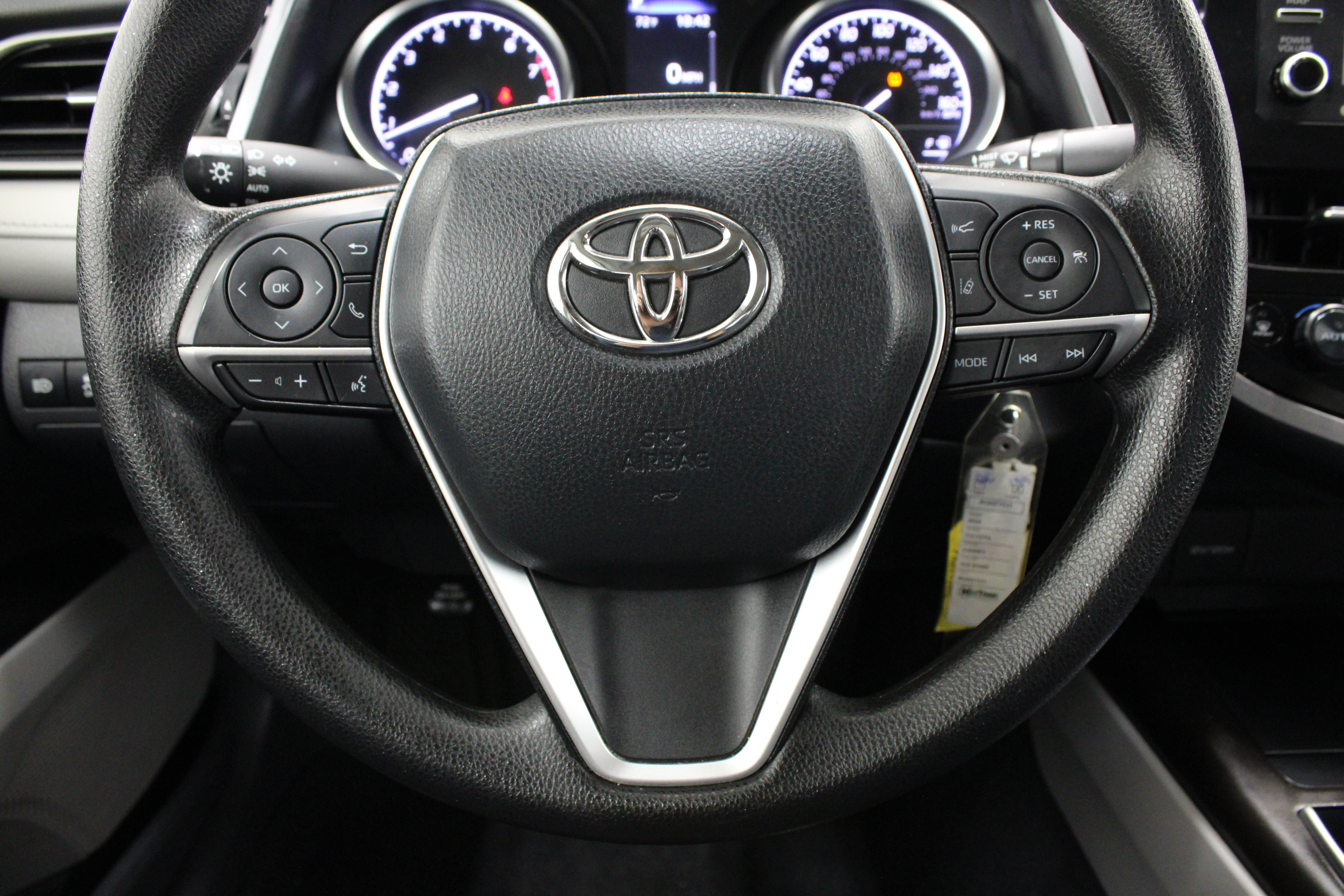 Used 2024 Toyota Camry LE FWD image 22