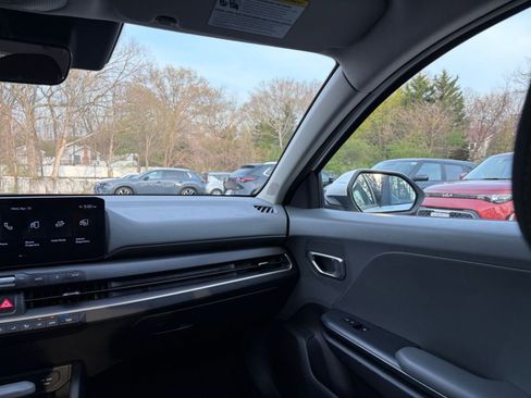 Used 2025 Kia K4 LXS image 34