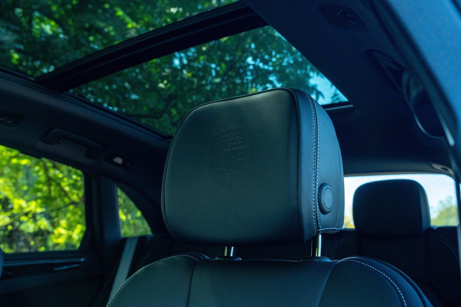 Certified 2026 Porsche Macan AWD/4WD image 31