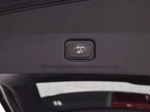 Certified 2017 Ford Explorer XLT w/ Equipment Group 202A image 37