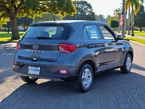 New 2026 Hyundai Venue SE image 5