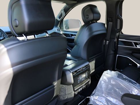 New 2026 Jeep Grand Wagoneer Limited w/ Premium Group II AWD/4WD image 15
