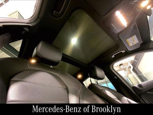 Used 2022 Mercedes-Benz GLC 300 GLC 300 image 17