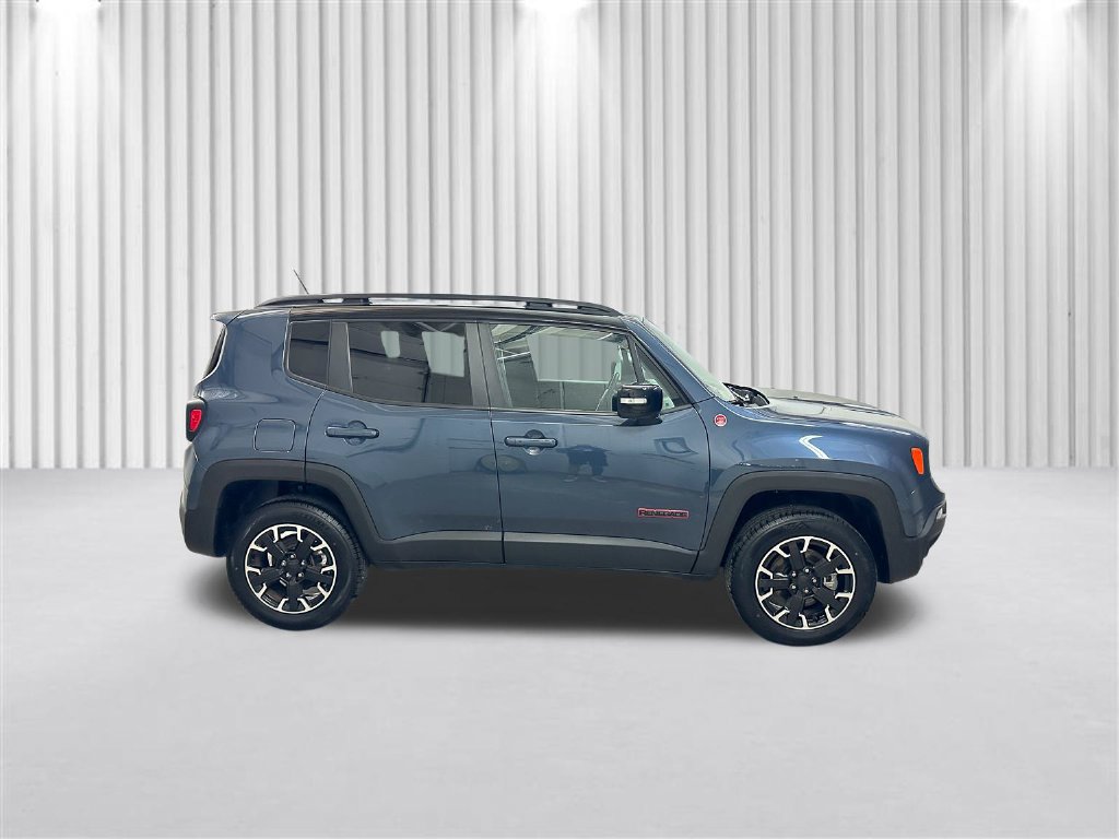 Used 2023 Jeep Renegade Trailhawk AWD/4WD image 5