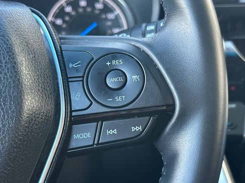 Used 2023 Toyota Venza Nightshade image 28