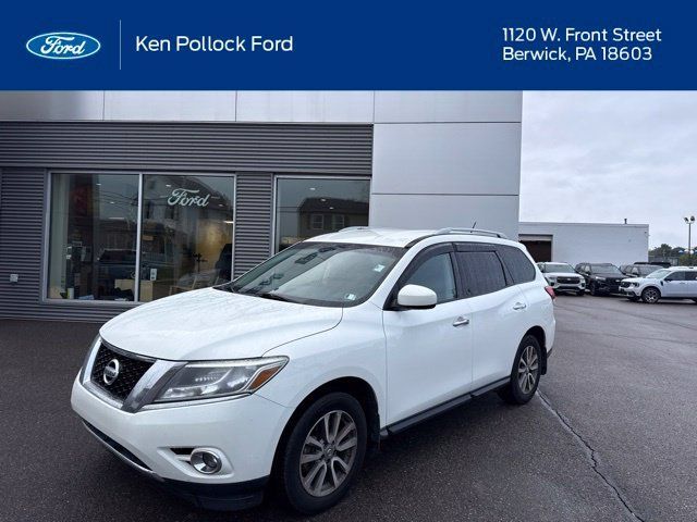 Used 2015 Nissan Pathfinder SV FWD image 1